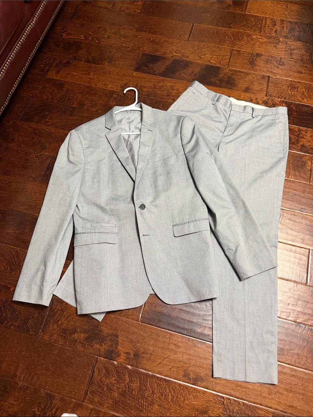 Express Light Gray Men's Two-Piece Suit - Single-Breasted Blazer & Trousers